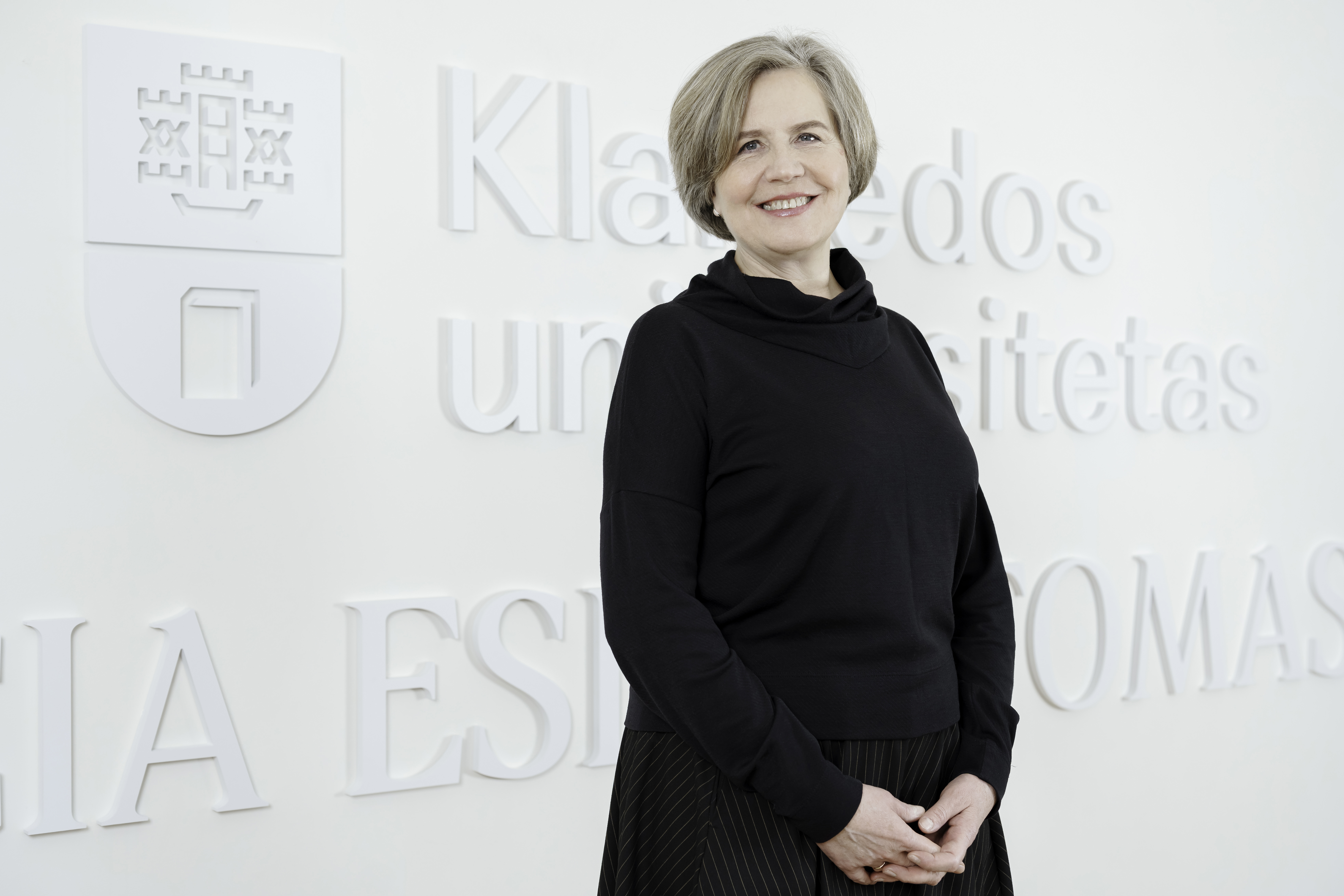 GS702044-Edit copy 2.jpg